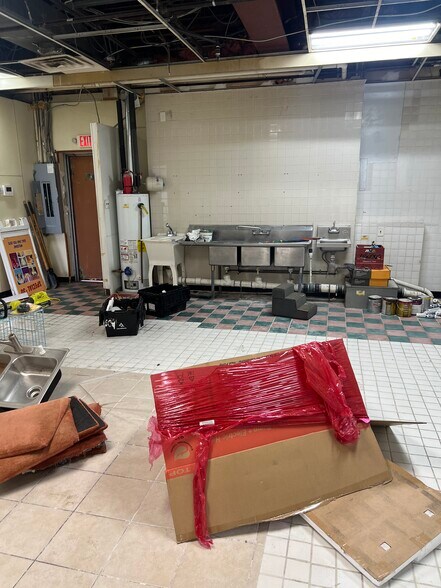 More Photos Of 15209 Frederick Rd, Rockville Storefront Retail Office For Lease