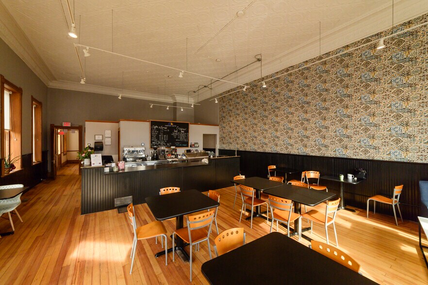 More Photos Of 115 NW 3rd St, Abilene Office Residential For Sale