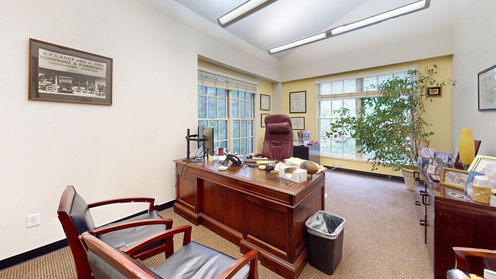 More Photos Of 4407 Bee Caves Rd, West Lake Hills Medical For Sale