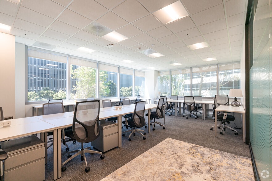 More Photos Of 611 Gateway Blvd, South San Francisco Coworking Space