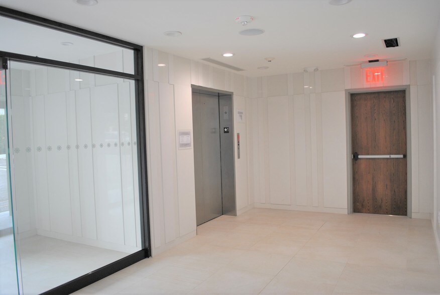 More Photos Of 100 Putnam Grn, Greenwich Office For Sale