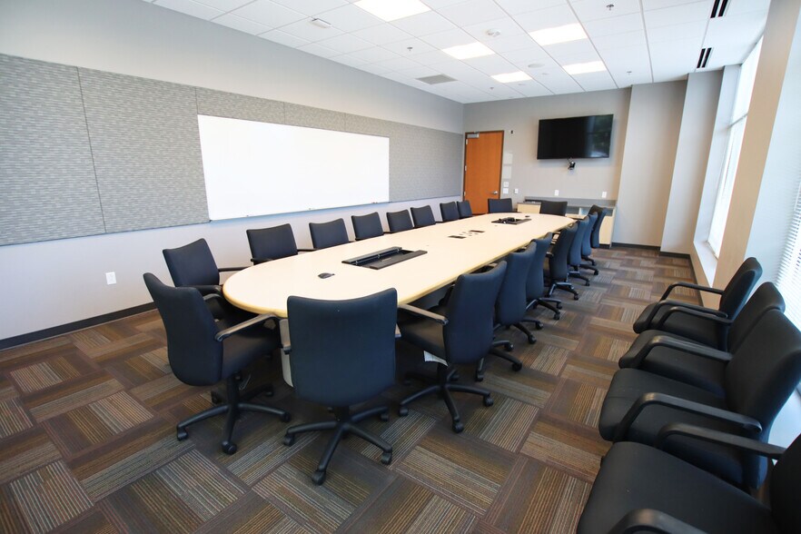 More Photos Of 8045 Arco Corporate Dr, Raleigh Office For Lease