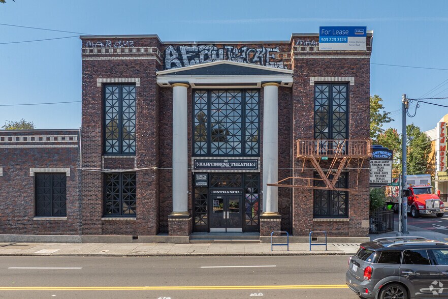 More Photos Of 3862 SE Hawthorne Blvd, Portland Movie Theatre For Sale