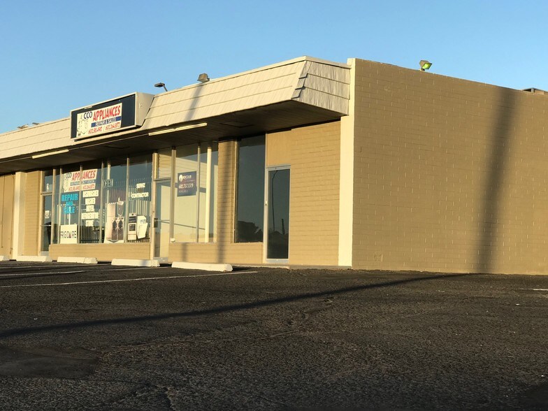 More Photos Of 8385 W Grand Ave, Peoria General Retail For Lease