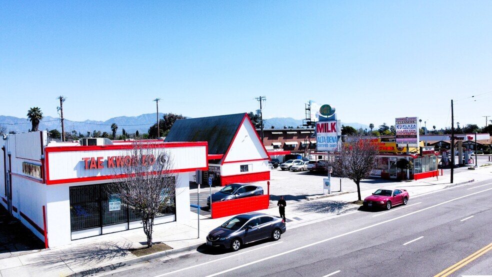 More Photos Of 8628 Woodman Ave, Pacoima Convenience Store For Lease