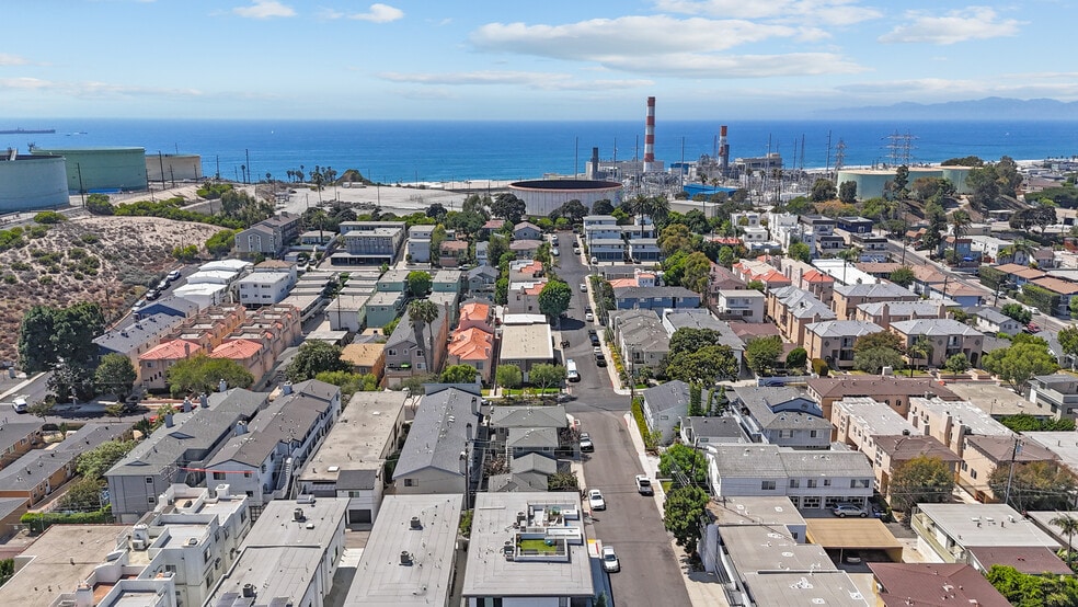 More Photos Of 144 Whiting St, El Segundo Apartments For Sale