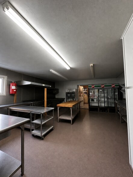More Photos Of 5705 State Highway 20, East Springfield Restaurant For Lease