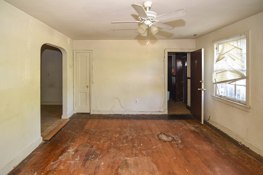 More Photos Of 2823 4th St NE, Washington Multifamily For Sale