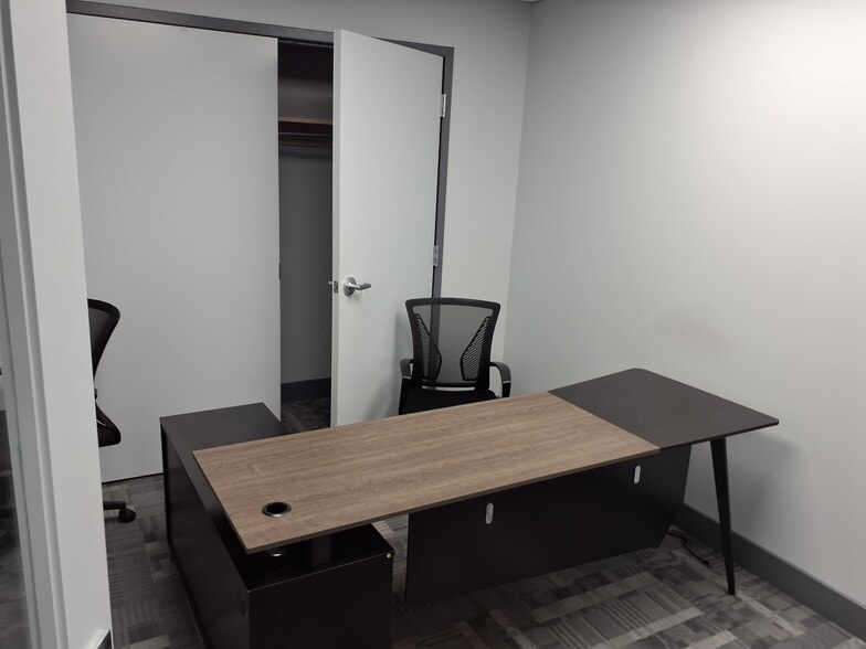 More Photos Of 40 Main St, Toms River Medical For Lease
