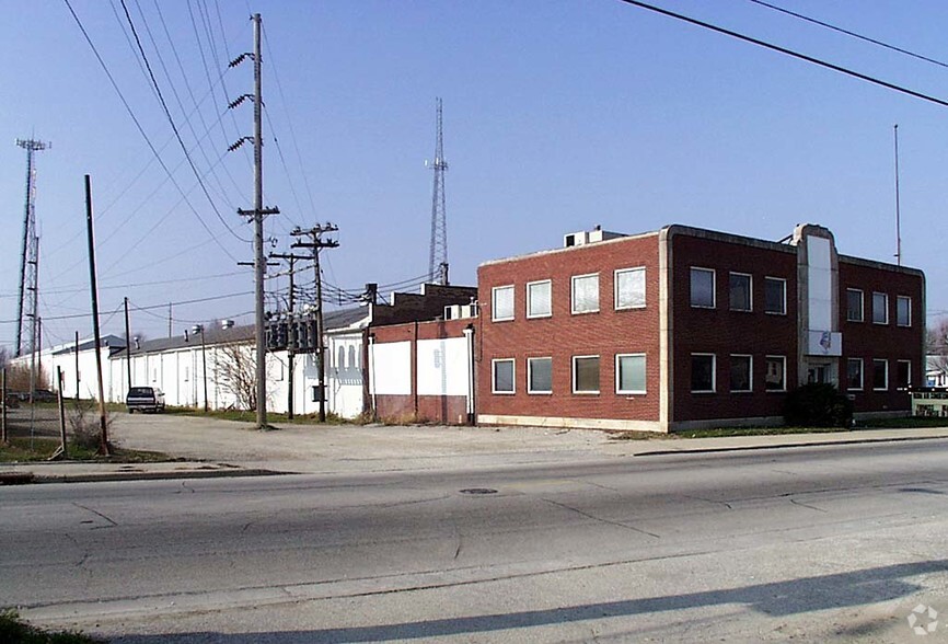 Primary Photo Of 510 Indianapolis Ave, Lebanon Warehouse For Sale