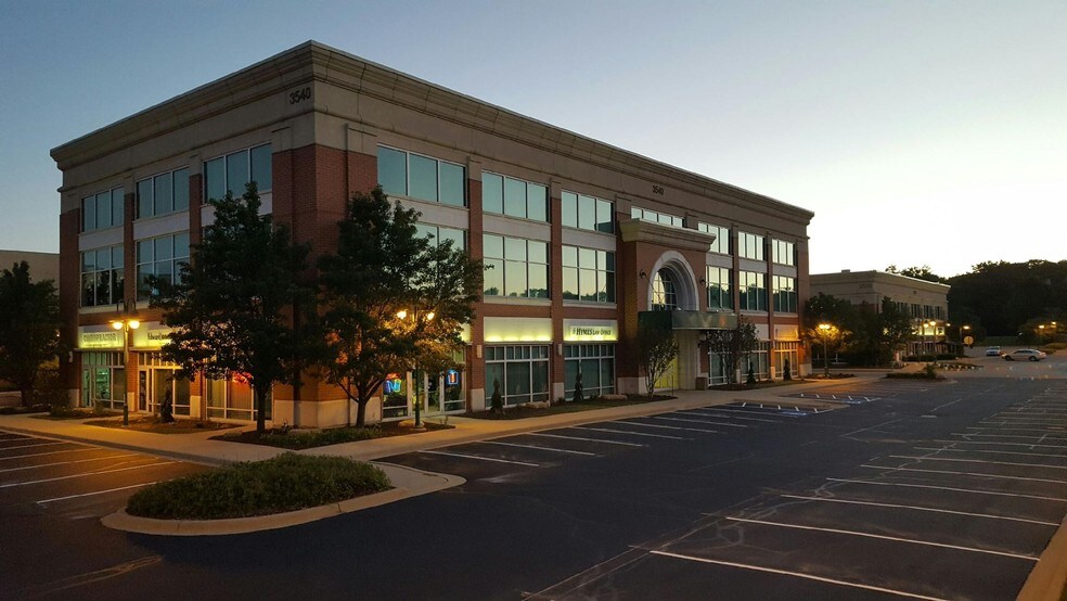 More Photos Of 3540 Seven Bridges Dr, Woodridge Medical For Lease