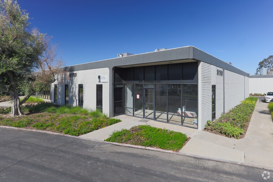 Primary Photo Of 17931 Sky Park Cir, Irvine Light Manufacturing For Lease