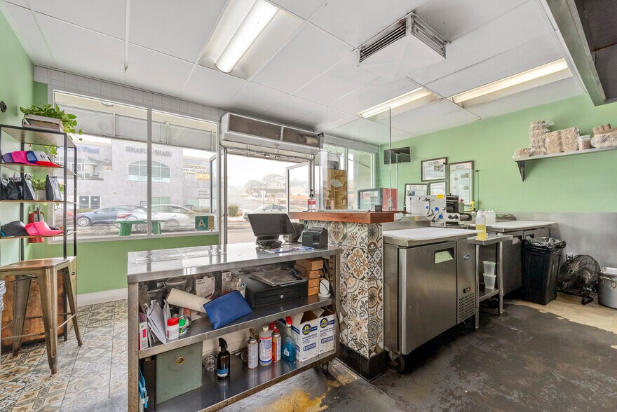 More Photos Of 1213-1223 S Pacific Coast Hwy, Redondo Beach Storefront For Sale