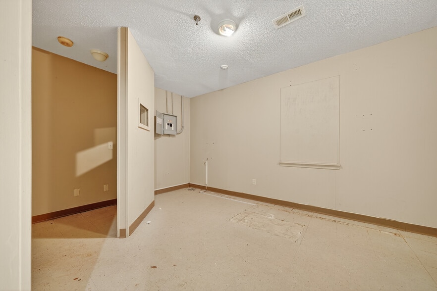 More Photos Of 1324-1325 Highway 195, Jasper Assisted Living For Sale