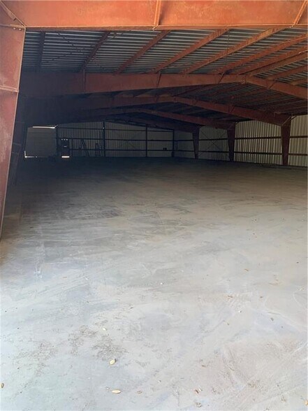 More Photos Of 501 Hereford Rd, Corpus Christi Manufacturing For Sale