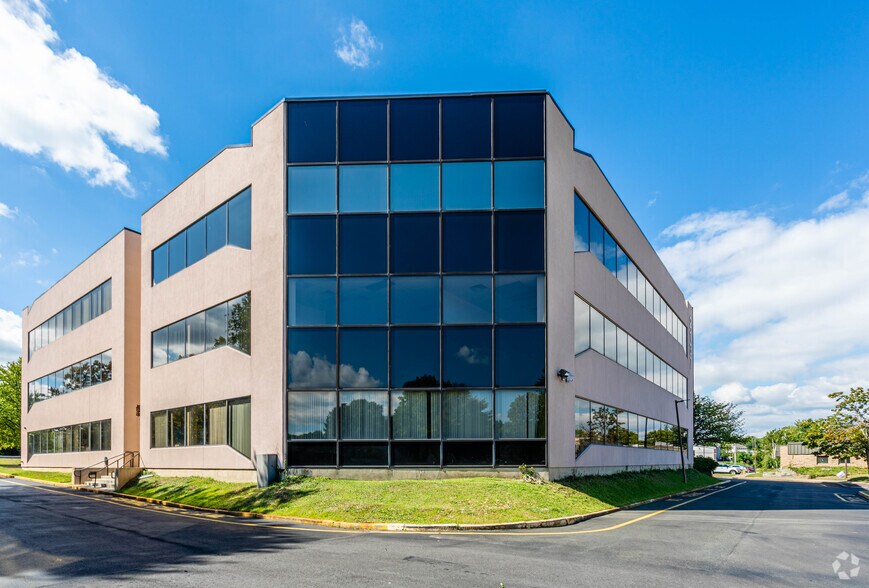 More Photos Of 2137 State Route 35, Holmdel Unknown For Lease