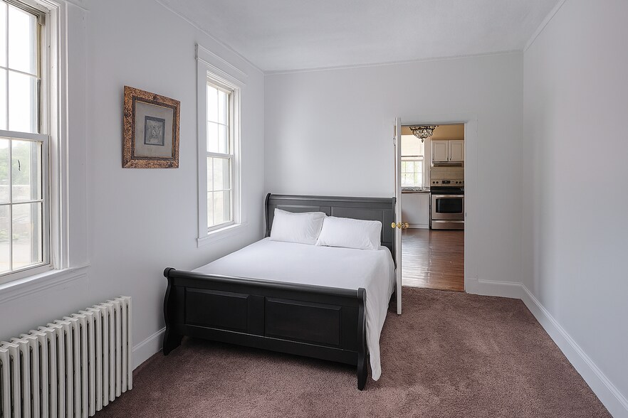 More Photos Of 76 S Main St, New Hope Storefront Retail Residential For Sale