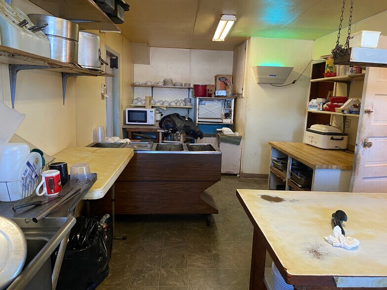 More Photos Of E2578 County Rd S, Casco Bar For Sale