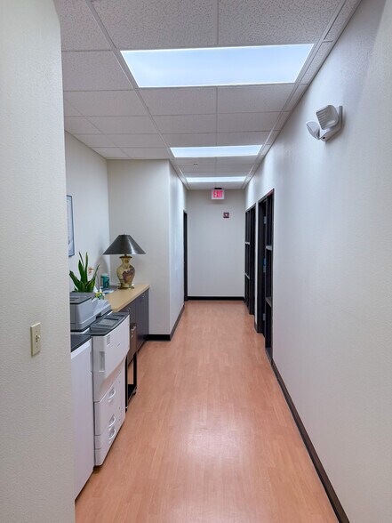More Photos Of 9400 Holly Ave NE, Albuquerque Office For Lease
