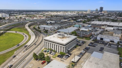 More Photos Of 3131 N I-10 Service Rd E, Metairie Office For Lease