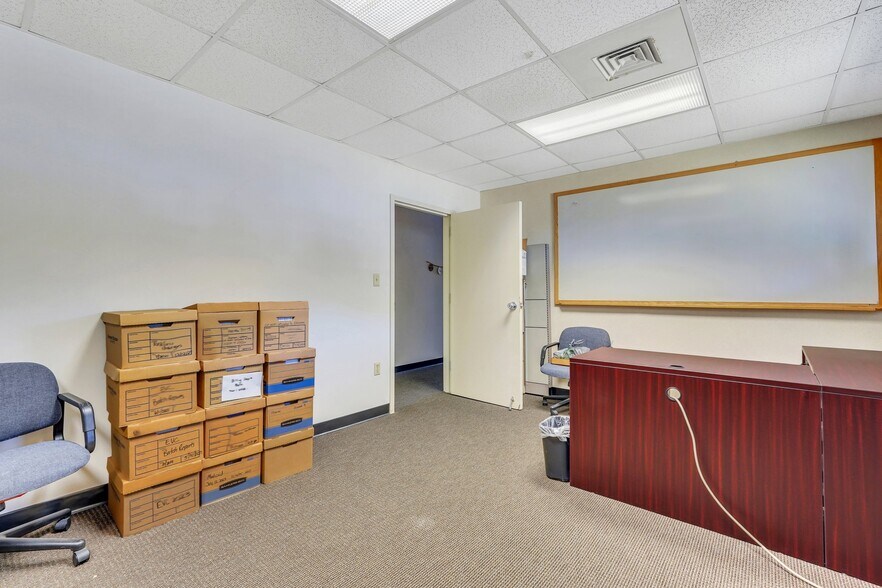 More Photos Of 11706 Mercy Blvd, Savannah Medical For Lease