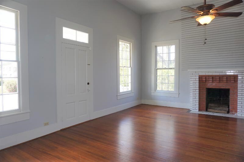 More Photos Of 668 N Main St, Jasper Storefront Retail Office For Sale