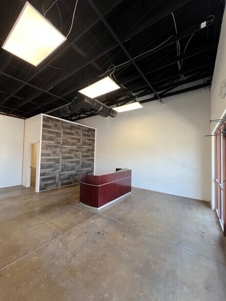 More Photos Of 1375 E Fairview Ave, Meridian Unknown For Lease