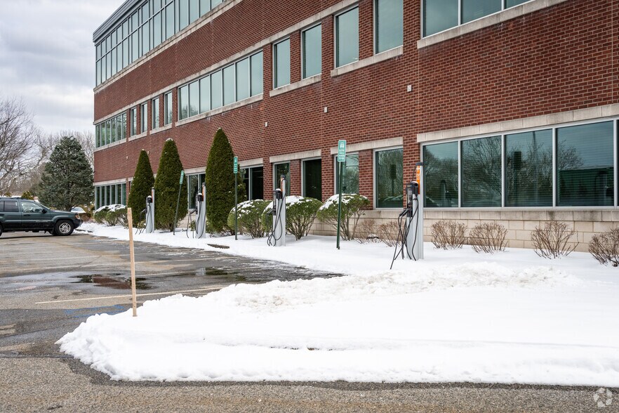 More Photos Of 300 Jefferson Blvd, Warwick Office For Sale
