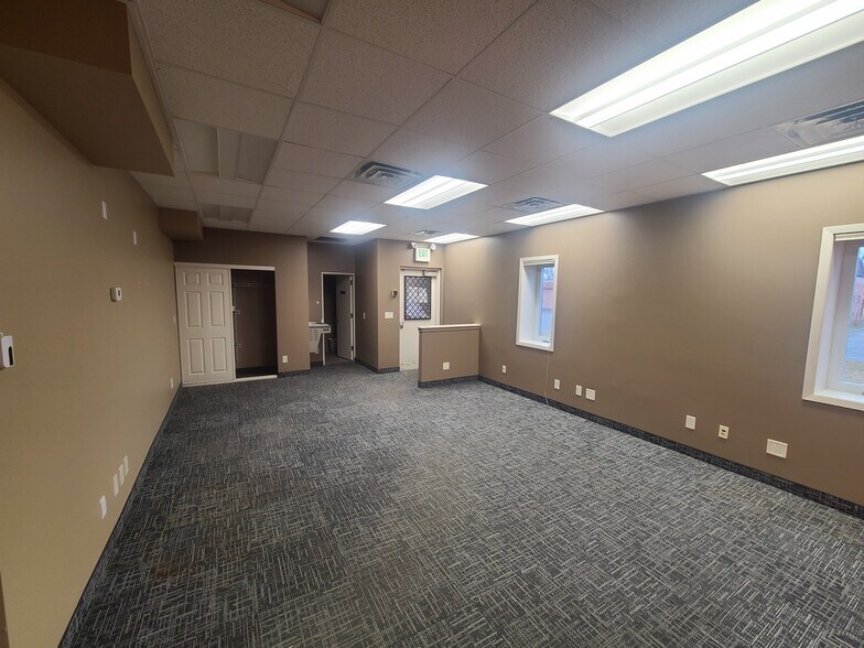 More Photos Of 2360 N Nevada Ave, Minneapolis Warehouse For Sale