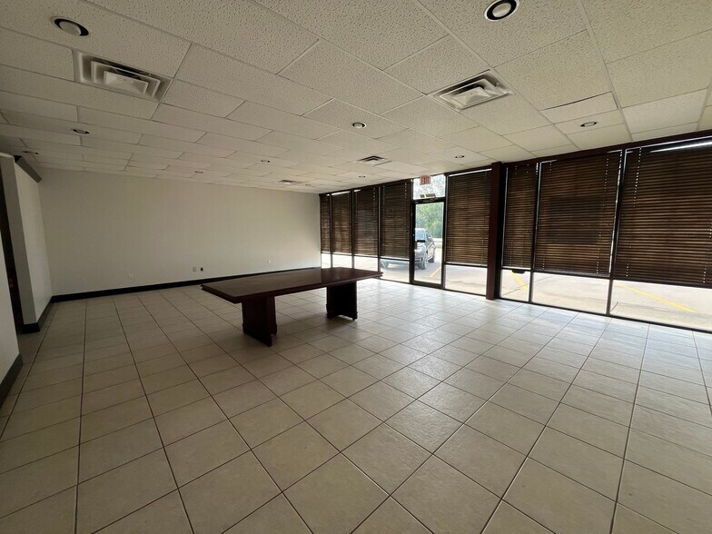 More Photos Of 2810 Louetta Rd, Spring Unknown For Lease