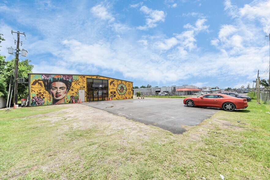 More Photos Of 11730 Aldine Westfield Rd, Houston Warehouse For Sale