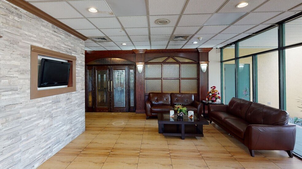 More Photos Of 6802 Commonwealth Ave, Jacksonville Hotel For Sale