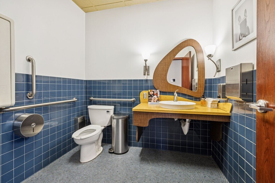 More Photos Of 3340 Sherman Ct, Eagan Medical For Sale