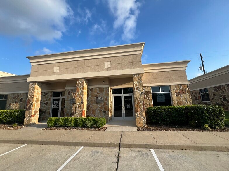 More Photos Of 20008 Champion Forest Dr, Spring Office For Sale
