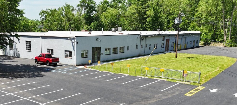 Primary Photo Of 101 Clinton Rd, Fairfield Manufacturing For Lease