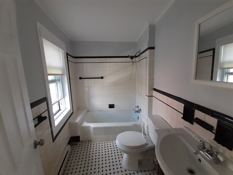 More Photos Of 9 N Broadway, Schenectady Storefront Retail Residential For Sale