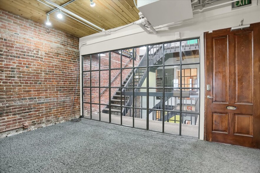 More Photos Of 1620 Market St, Denver Office For Lease