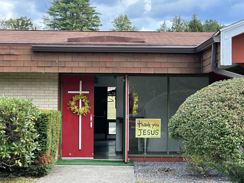 More Photos Of 18811 Oldtown SE rd, Oldtown Religious Facility For Sale