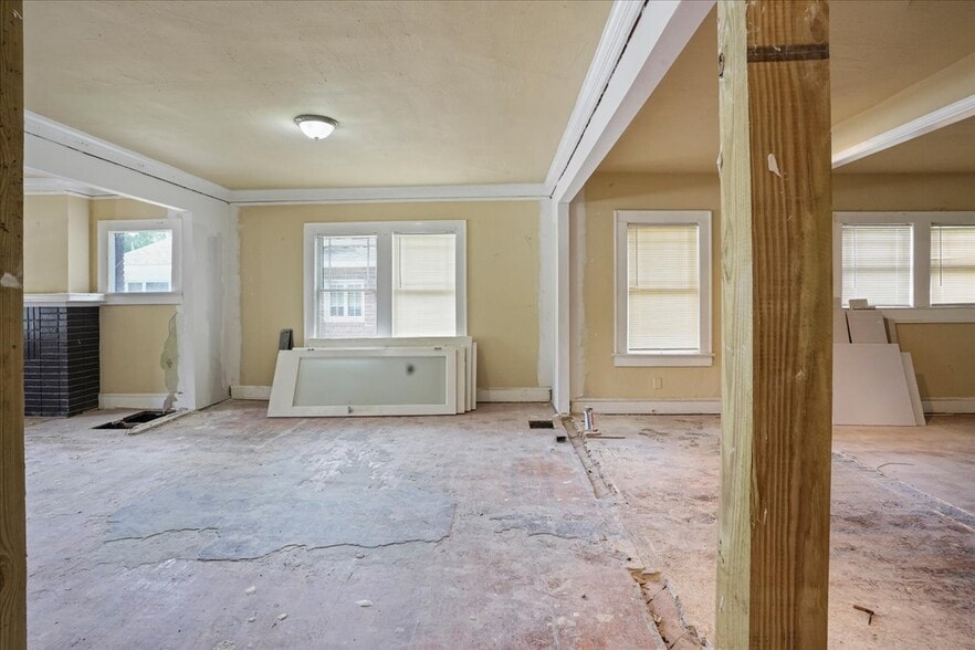 More Photos Of 2741 Church St, Atlanta Office Residential For Sale