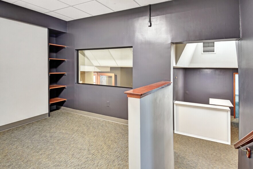 More Photos Of 946-954 Pearl St, Boulder General Retail For Sale