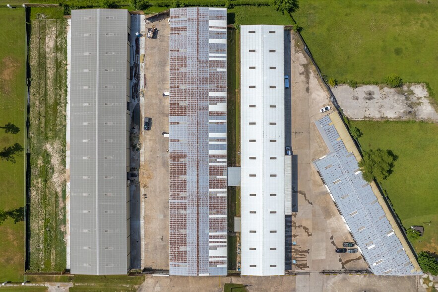 More Photos Of 130 Mitchell Rd, Houston Warehouse For Lease