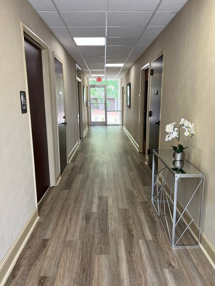 More Photos Of 4904 Professional Ct, Raleigh Office For Sale