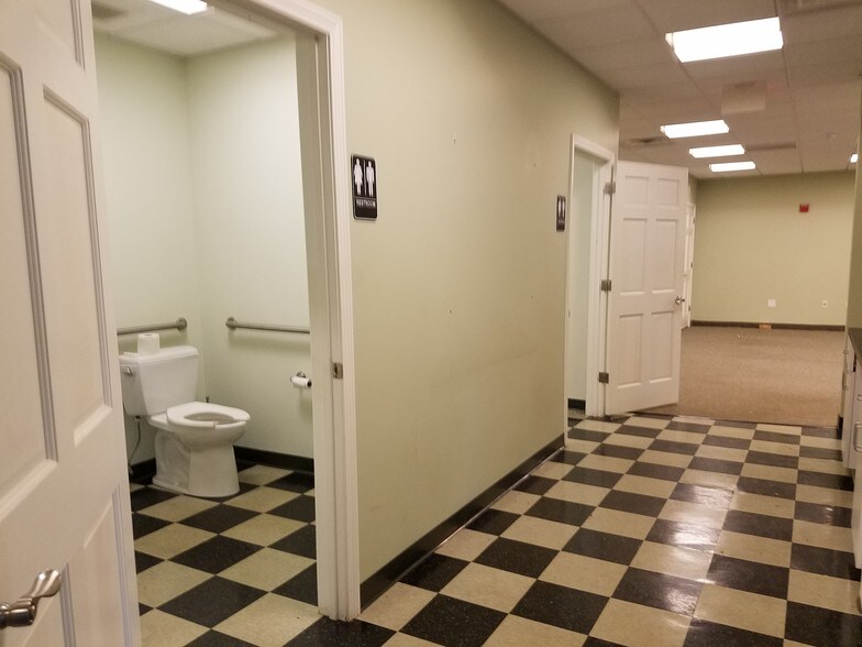 More Photos Of 458 Putnam Pike, Greenville Daycare Center For Lease