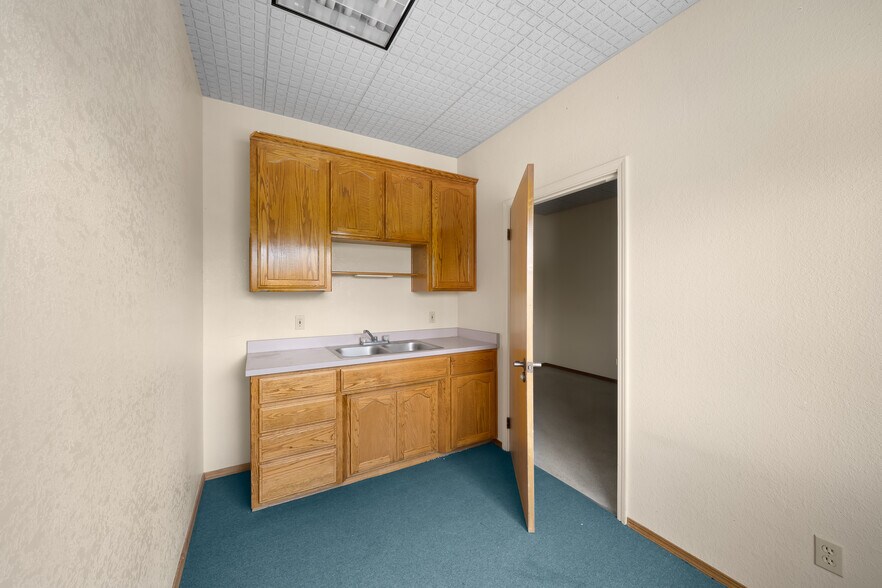 More Photos Of 5805 Capistrano Ave, Atascadero Office For Lease