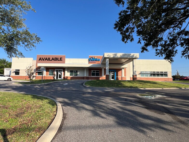 Primary Photo Of 6222 Harney Rd, Tampa Medical For Lease