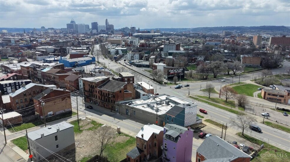 More Photos Of 2108 Central Pky, Cincinnati Loft Creative Space For Sale