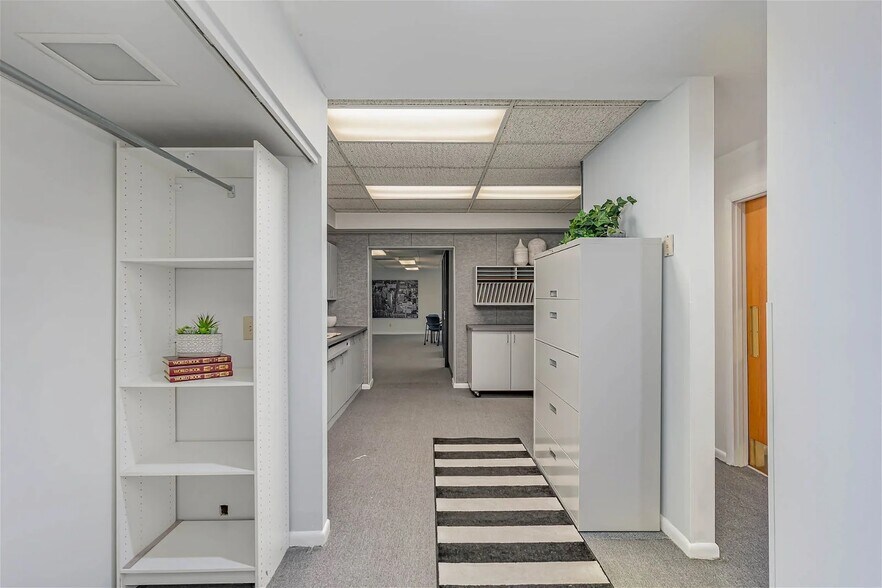 More Photos Of 11231 Cornell Park Dr, Cincinnati Office For Lease