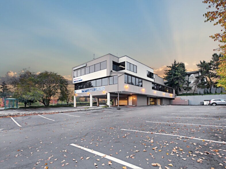 More Photos Of 4310 Colby St, Everett Medical For Lease