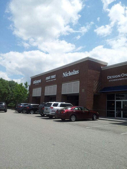 More Photos Of 2048 Sam Rittenburg Blvd, Charleston General Retail For Lease