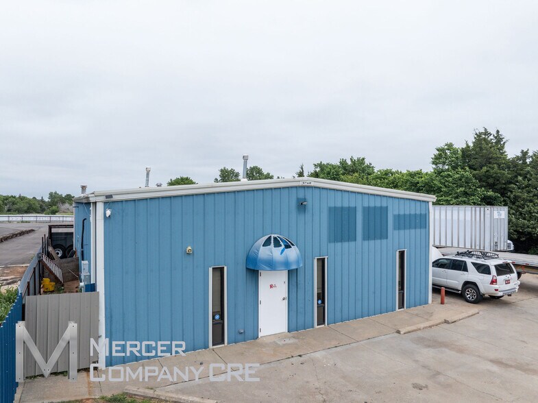 More Photos Of 3035 NE 23rd St, Oklahoma City Industrial For Sale